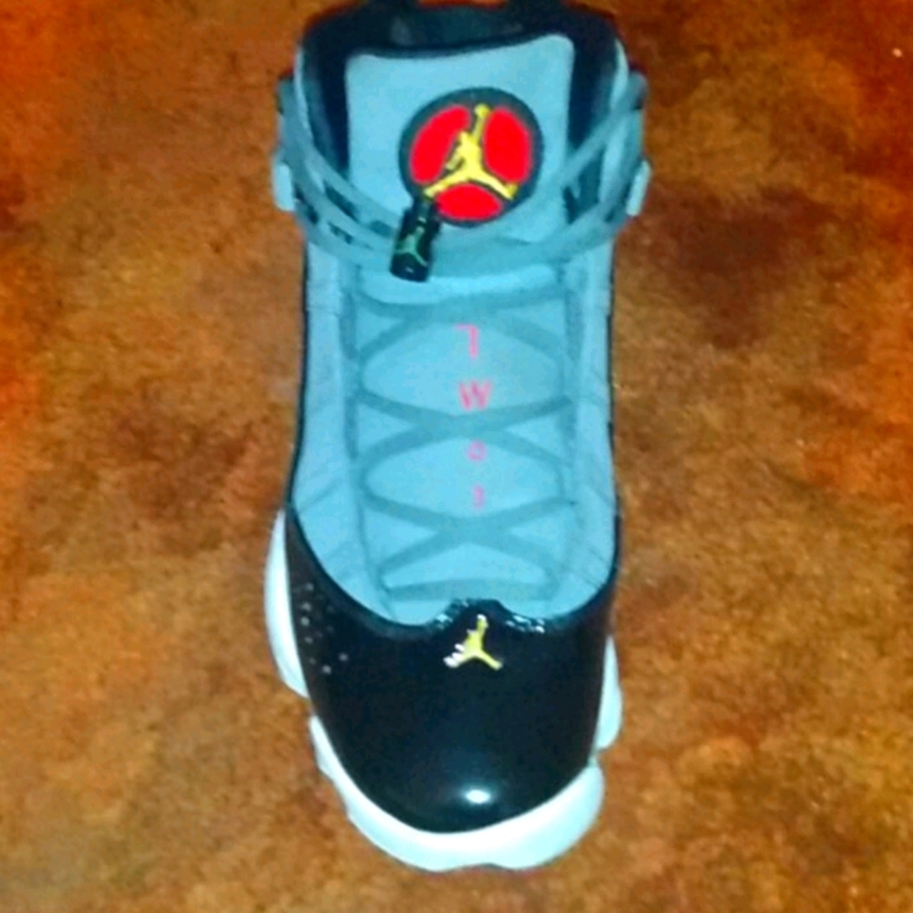 Jordan six rings
